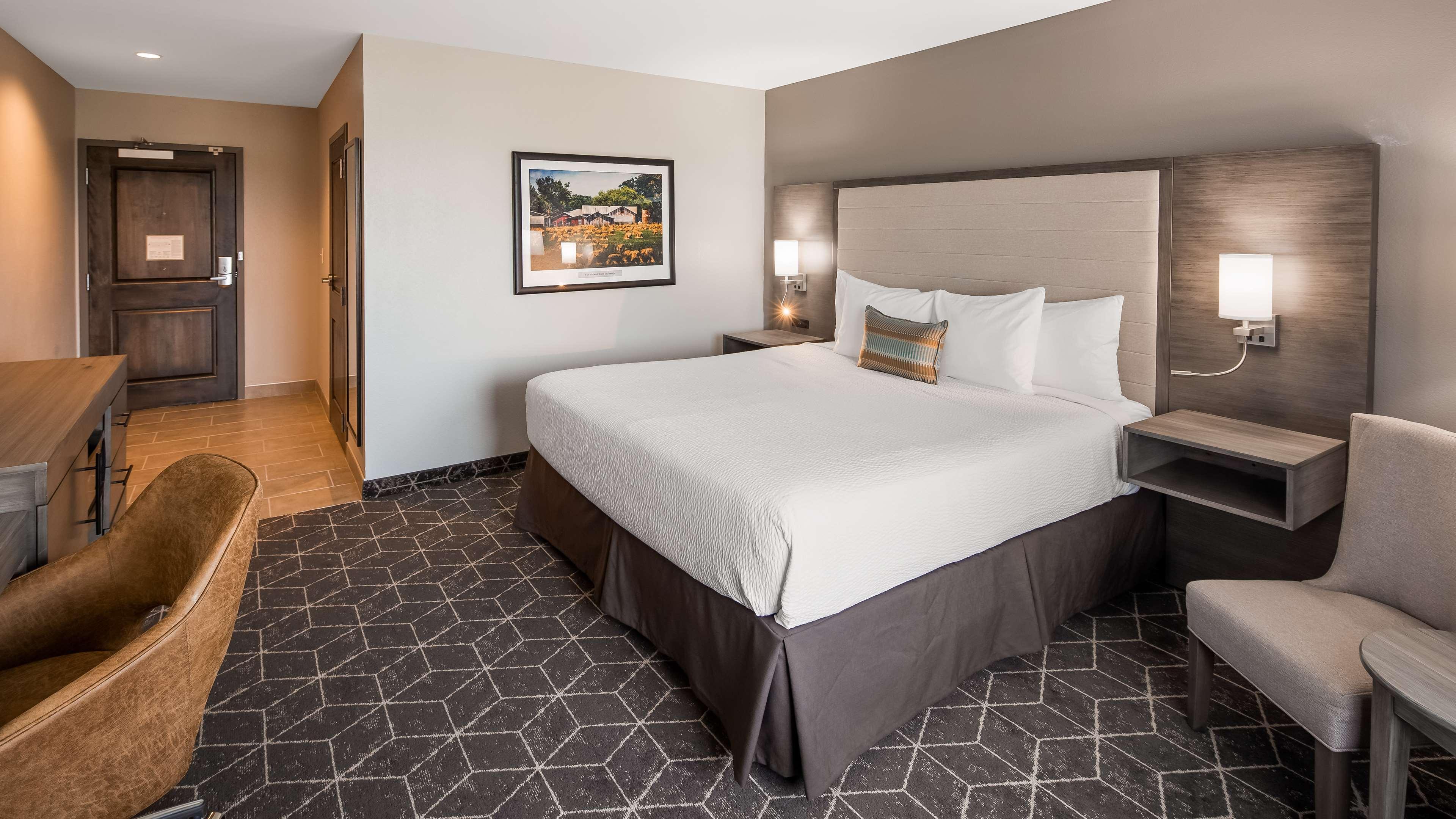 Best Western Plus Lawrenceburg Bagian luar foto