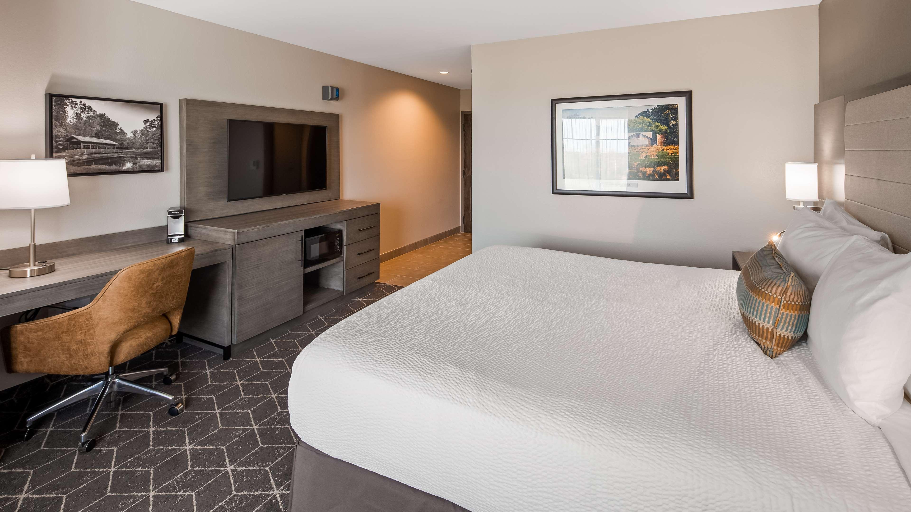 Best Western Plus Lawrenceburg Bagian luar foto