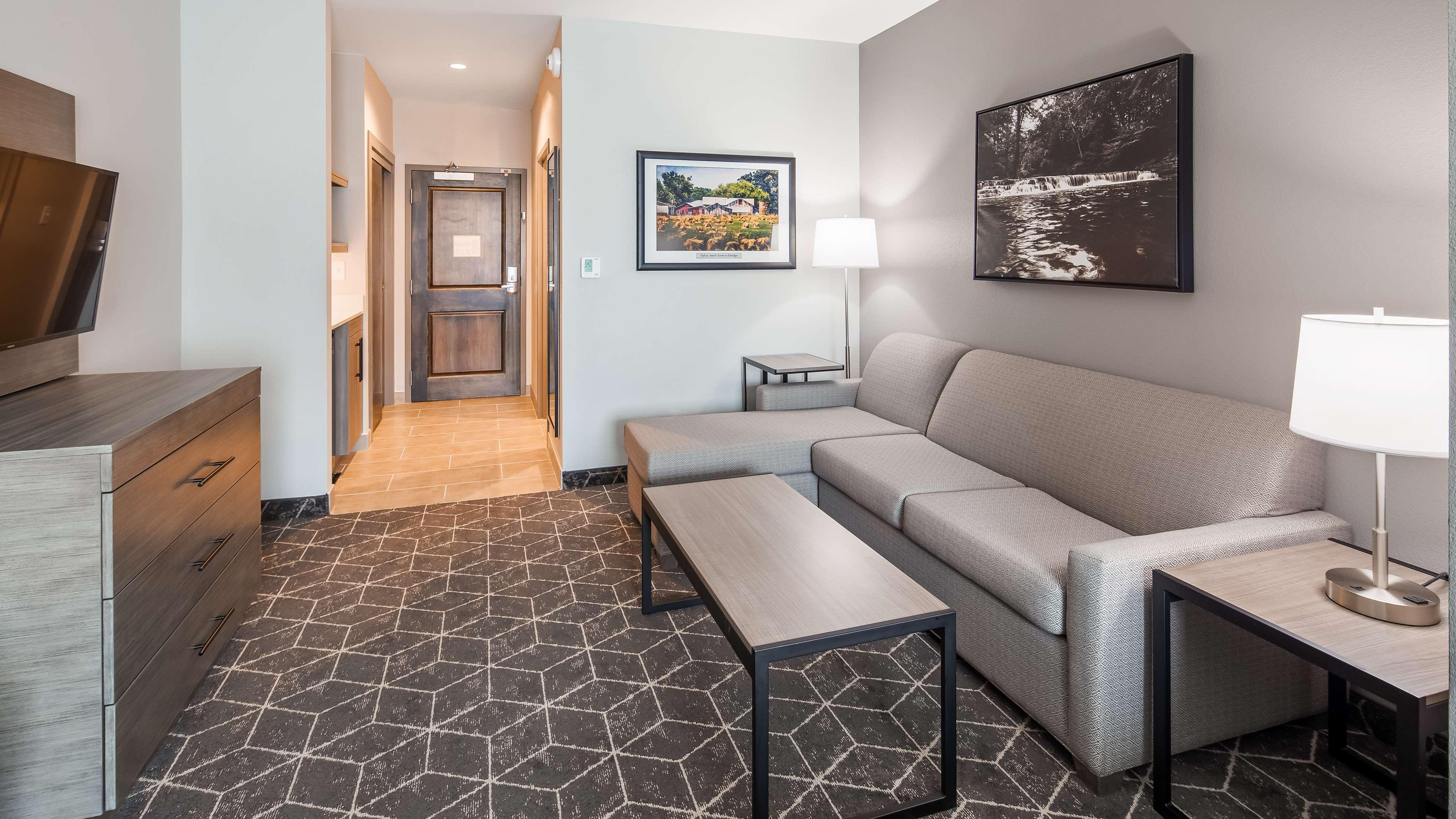Best Western Plus Lawrenceburg Bagian luar foto