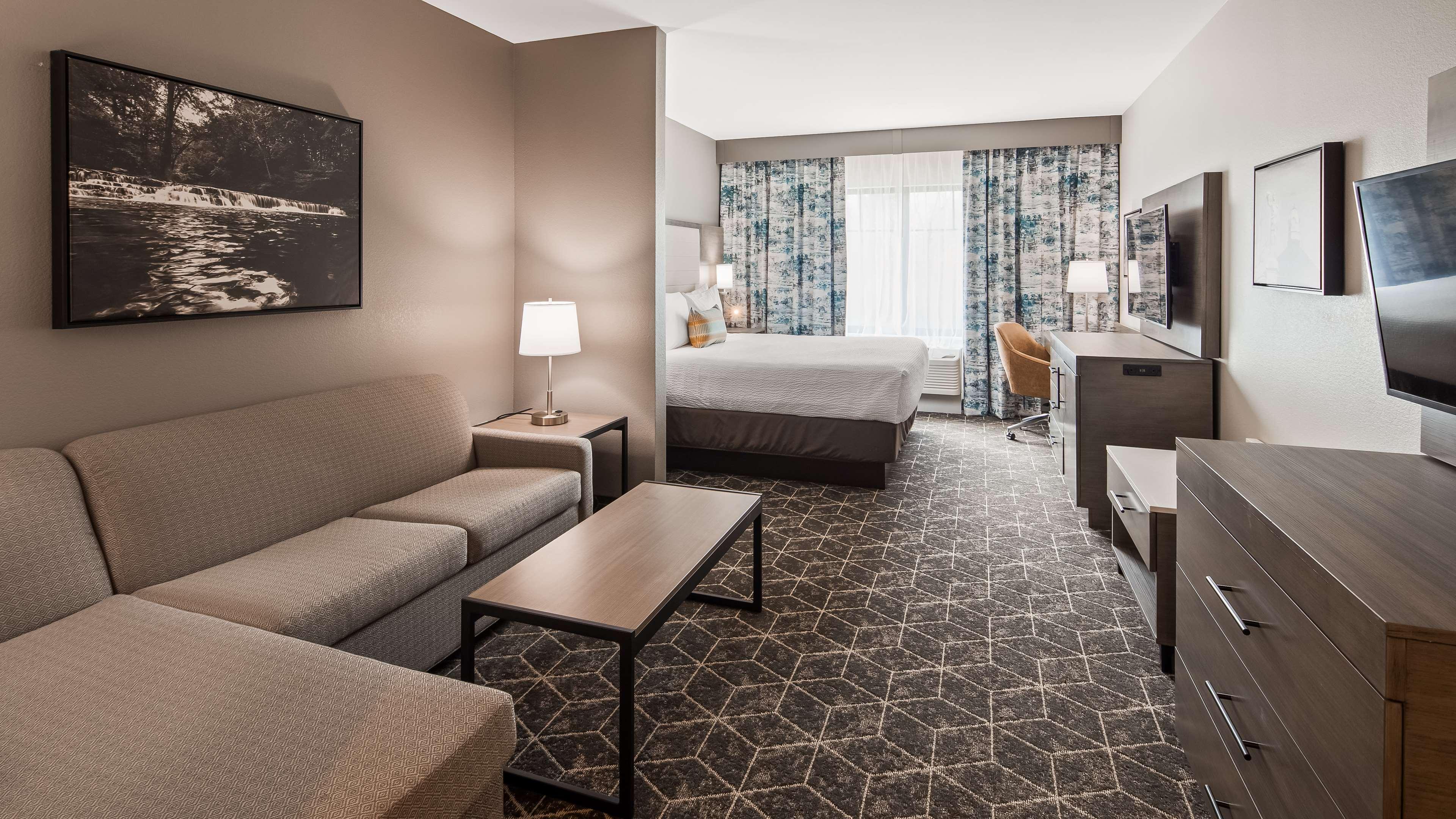 Best Western Plus Lawrenceburg Bagian luar foto
