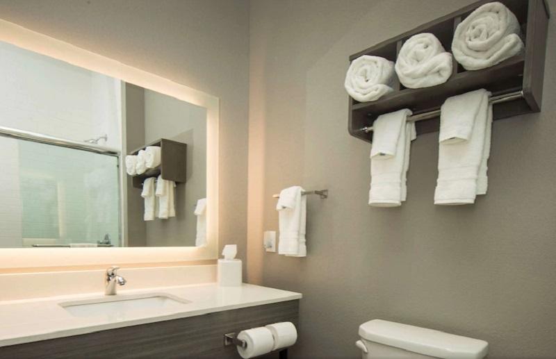 Best Western Plus Lawrenceburg Bagian luar foto