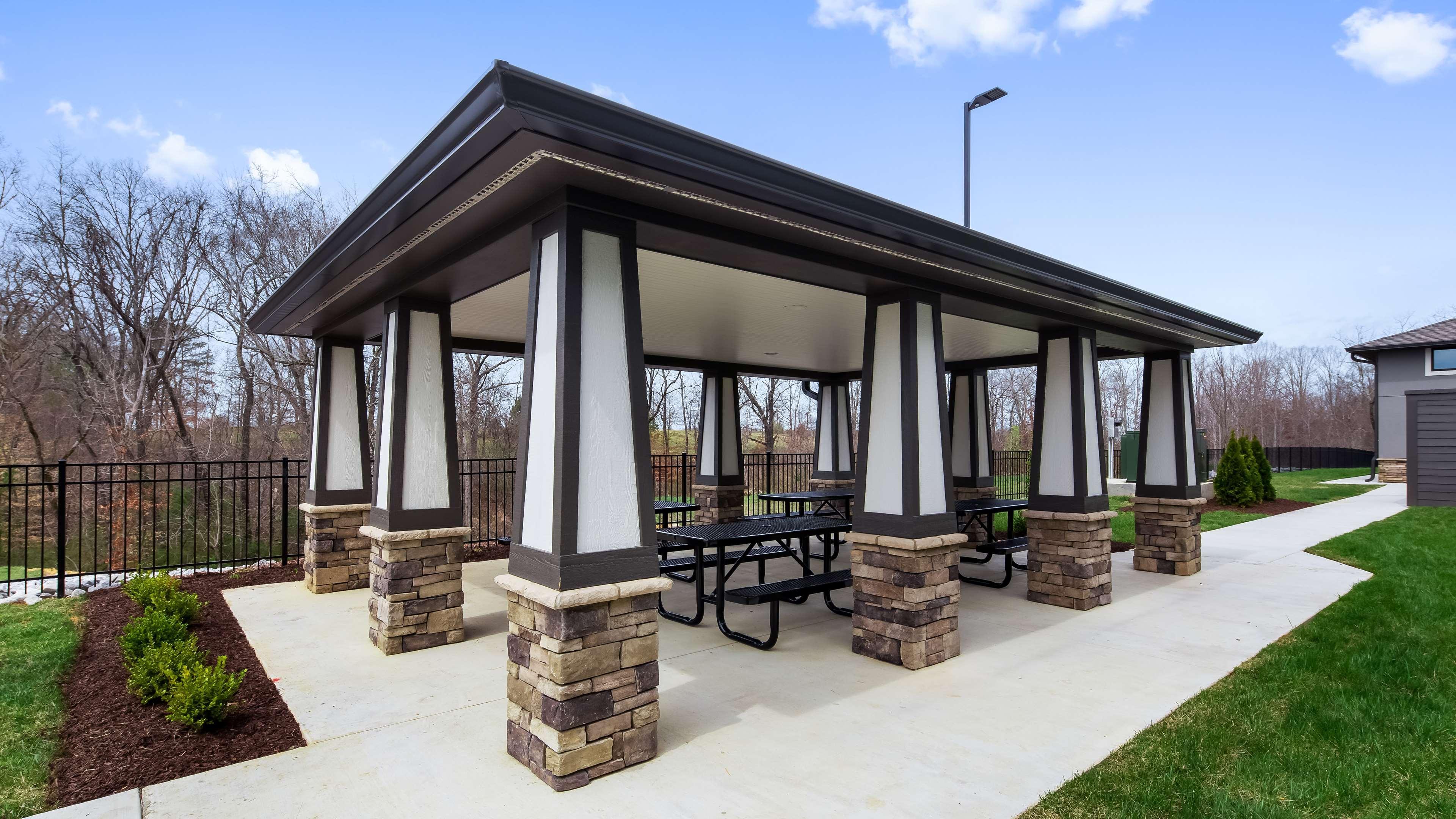 Best Western Plus Lawrenceburg Bagian luar foto