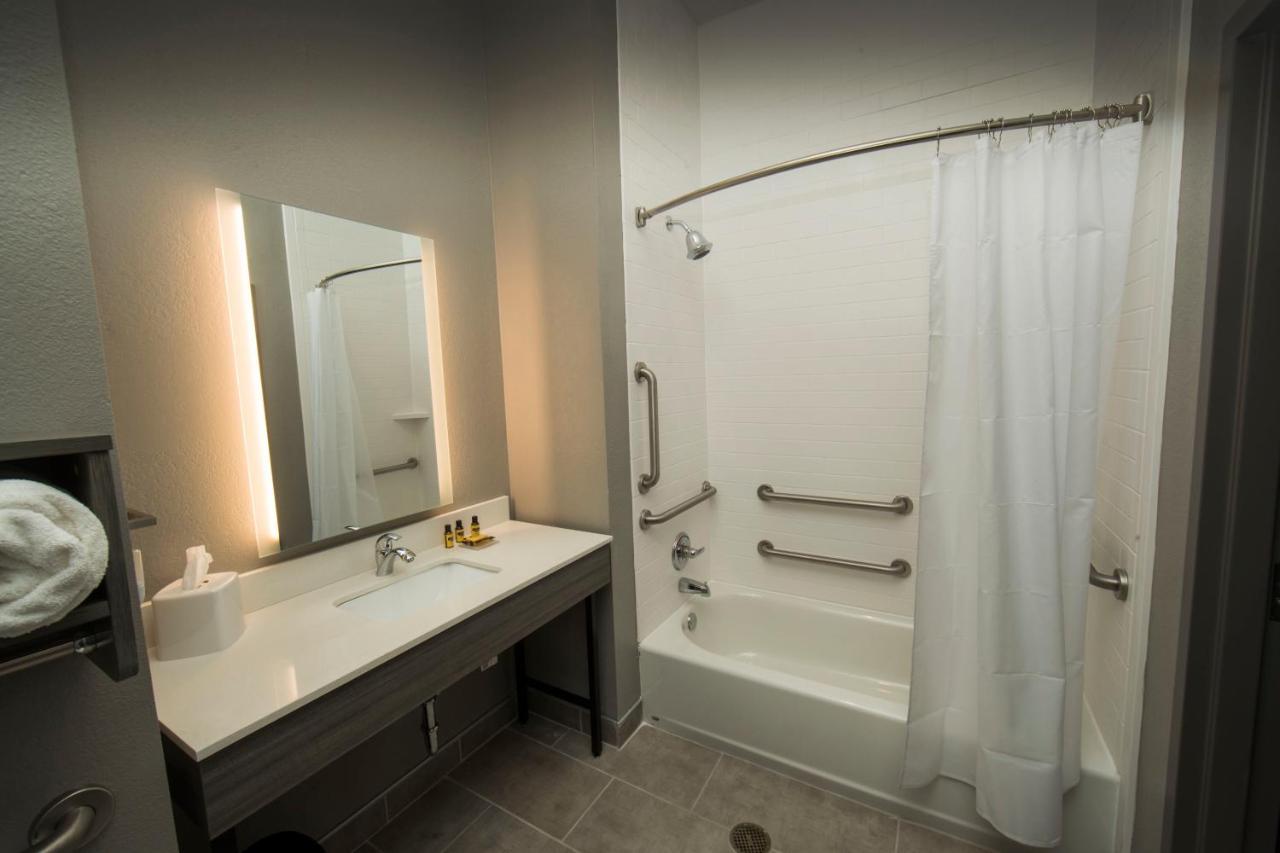 Best Western Plus Lawrenceburg Bagian luar foto