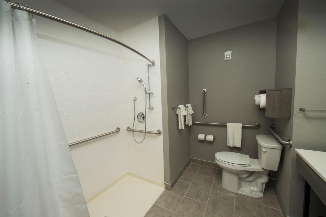 Best Western Plus Lawrenceburg Bagian luar foto